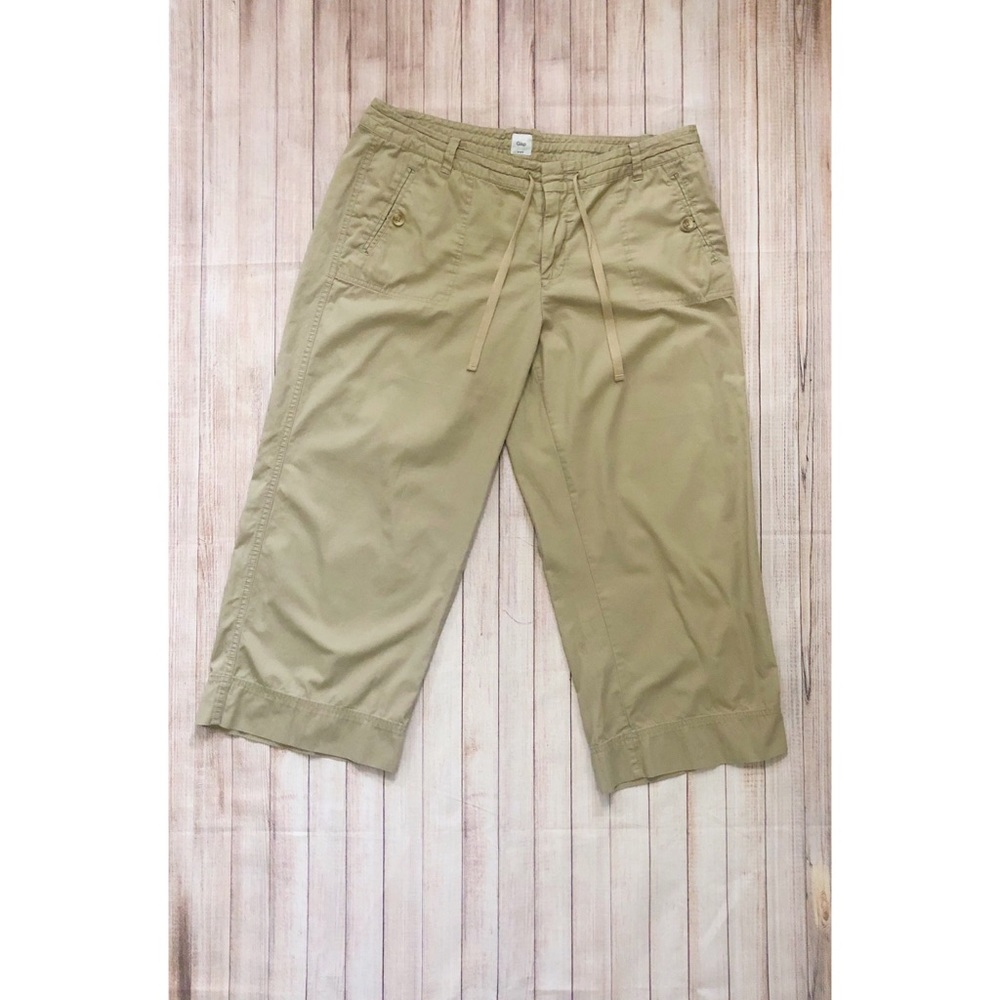 GAP Factory Khaki Capri Pants Size 14